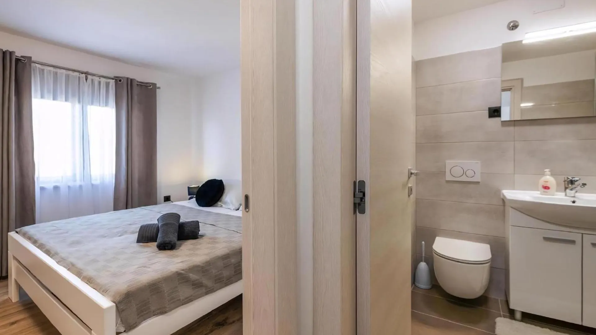Apartments Lovric Apt 2 Pula 0*,  Croatia